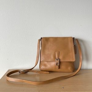 Vintage Coach L33-9592 Brown Leather Flap Buckle Crossbody